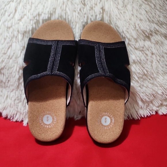 RevitalignWomen's Blue Palmetto Slide Sandal - Picture 2 of 11